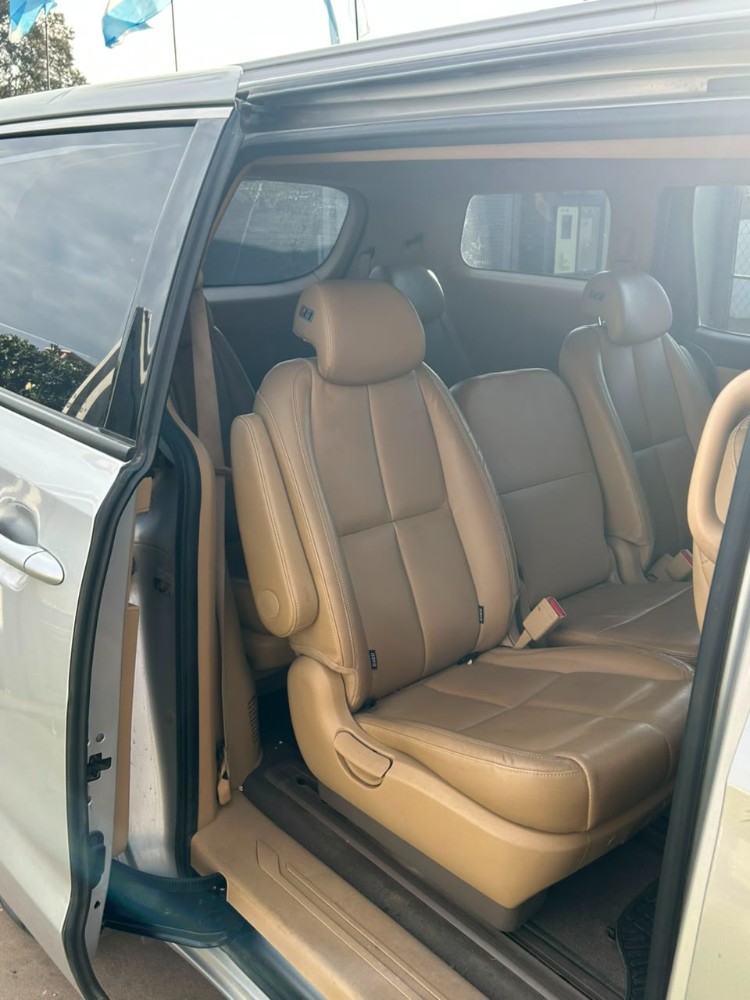 Kia CARNIVAL Van 2,2 Crdi 6AT 11p Premium 2017 — foto 6